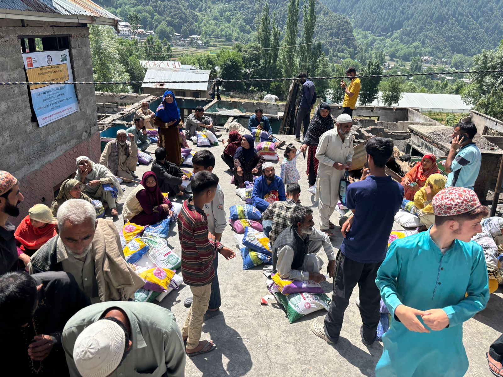 Distribution of emergency aid to war victims